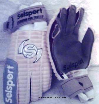 AVID Soccer Review - Selsport Titanium Pro-Tect FP
