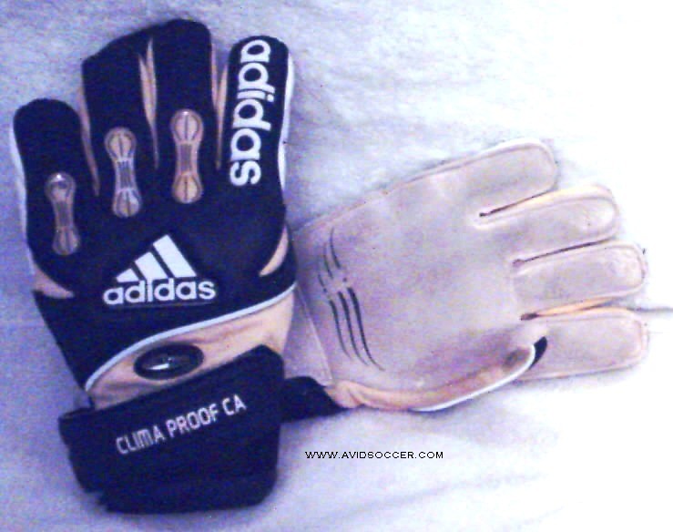 AVID Soccer Review - adidas ClimaProof Carbon 2006