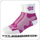 AVID Soccer Equipment Review DeFeet LeviTAtor Pink